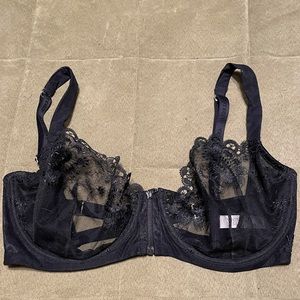 Victoria’s Secret 36D balconet bra